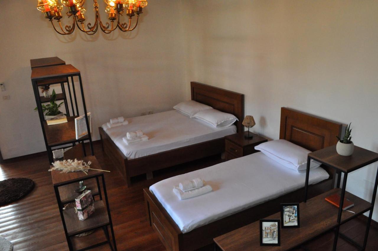 Timber Guest House Берат Экстерьер фото
